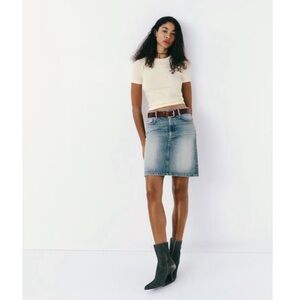 ZARA DENIM SKIRT size XS